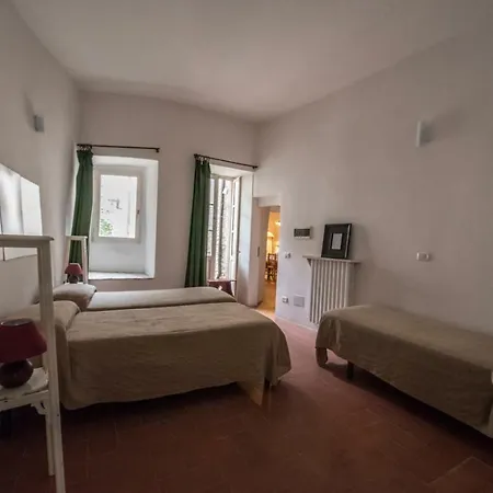 Nisida Guest house *